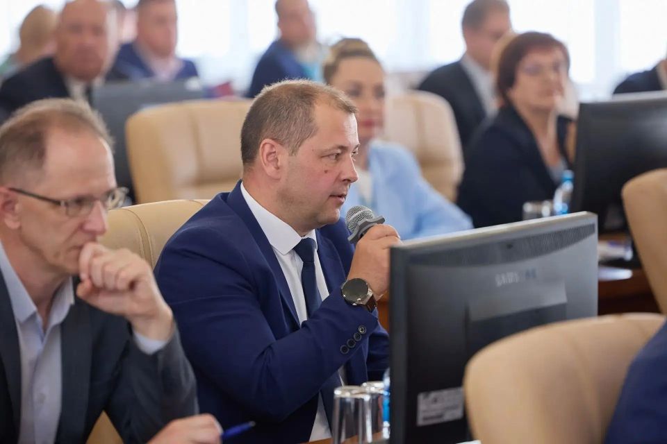 В Законодательном Собрании прошли публичные слушания по исполнению областного бюджета за 2025 год В Законодательном Собрании прошли публичные слушания по исполнению областного бюджета за 2025 год