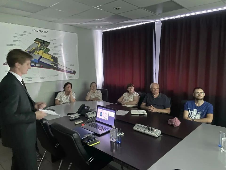 Собинский межрайонный прокурор Андрей Широких встретился с руководством и трудовым коллективом НПАО «ДеХес» Собинский межрайонный прокурор Андрей Широких встретился с руководством и трудовым коллективом НПАО «ДеХес»