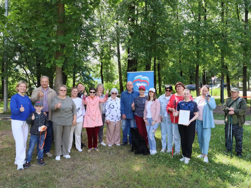 Заряд бодрости в сквере на Сосновой! В сквере на улице Сосновой прошла зарядка и мастер-класс по скандинавской ходьбе от тренера-преподавателя по спортивной гимнастике СШОР «Арена спорта» Анастасии Агафоновой Заряд бодрости в сквере на Сосновой! В сквере на улице Сосновой прошла зарядка и мастер-класс по скандинавской ходьбе от тренера-преподавателя по спортивной гимнастике СШОР «Арена спорта» Анастасии Агафоновой