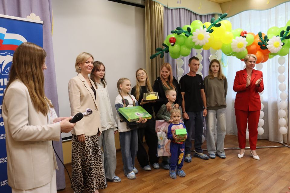 В Коврове чествовали многодетные семьи В Коврове чествовали многодетные семьи