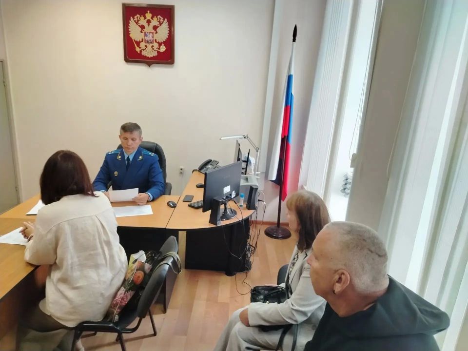 Заместитель прокурора Владимирской области Евгений Ортиков провел приём граждан городе Гороховце Заместитель прокурора Владимирской области Евгений Ортиков провел приём граждан городе Гороховце