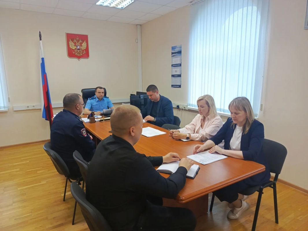 В прокуратуре Меленковского района проведено совещание по вопросам противодействия хищениям, совершенным с использованием информационно-телекоммуникационных технологий В прокуратуре Меленковского района проведено совещание по вопросам противодействия хищениям, совершенным с использованием информационно-телекоммуникационных технологий