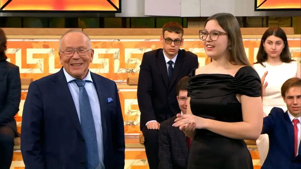 Владимирские умница и умник стали победителем и призёром интеллект-шоу на Первом канале Владимирские умница и умник стали победителем и призёром интеллект-шоу на Первом канале