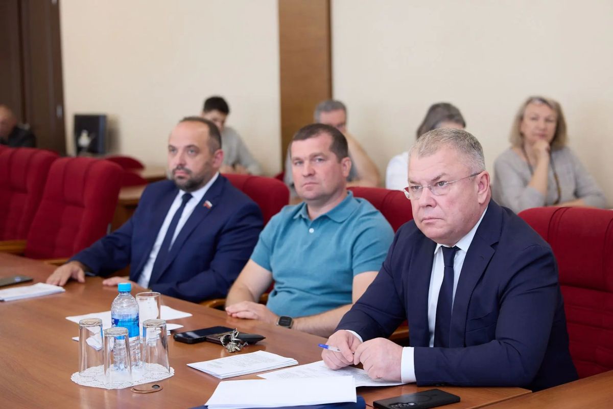 Комитет по аграрной политике, природопользованию и экологии рассмотрел планируемые изменения двух госпрограмм - комплексного развития сельских территорий и развития агропромышленного комплекса области Комитет по аграрной политике, природопользованию и экологии рассмотрел планируемые изменения двух госпрограмм - комплексного развития сельских территорий и развития агропромышленного комплекса области