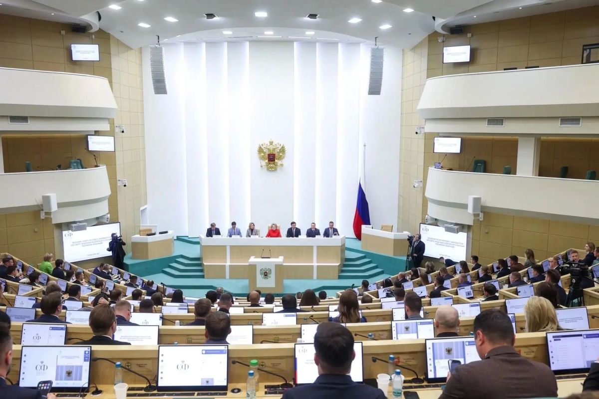Депутат Законодательного Собрания Владимирской области Павел Кутузов принял участие в пленарном заседании Палаты молодых законодателей при Совете Федерации, которое прошло в Москве под председательством спикера Совета... Депутат Законодательного Собрания Владимирской области Павел Кутузов принял участие в пленарном заседании Палаты молодых законодателей при Совете Федерации, которое прошло в Москве под председательством спикера Совета...