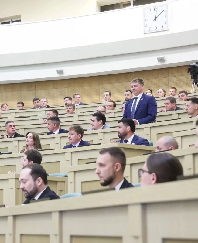 Депутат Законодательного Собрания Владимирской области Павел Кутузов принял участие в пленарном заседании Палаты молодых законодателей при Совете Федерации, которое прошло в Москве под председательством спикера Совета... Депутат Законодательного Собрания Владимирской области Павел Кутузов принял участие в пленарном заседании Палаты молодых законодателей при Совете Федерации, которое прошло в Москве под председательством спикера Совета...