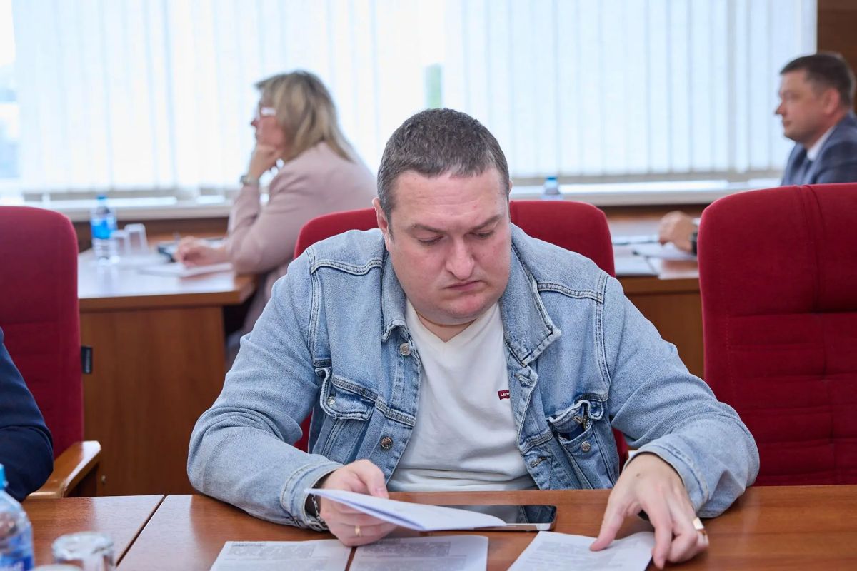 Комитет по аграрной политике, природопользованию и экологии рассмотрел планируемые изменения двух госпрограмм - комплексного развития сельских территорий и развития агропромышленного комплекса области Комитет по аграрной политике, природопользованию и экологии рассмотрел планируемые изменения двух госпрограмм - комплексного развития сельских территорий и развития агропромышленного комплекса области