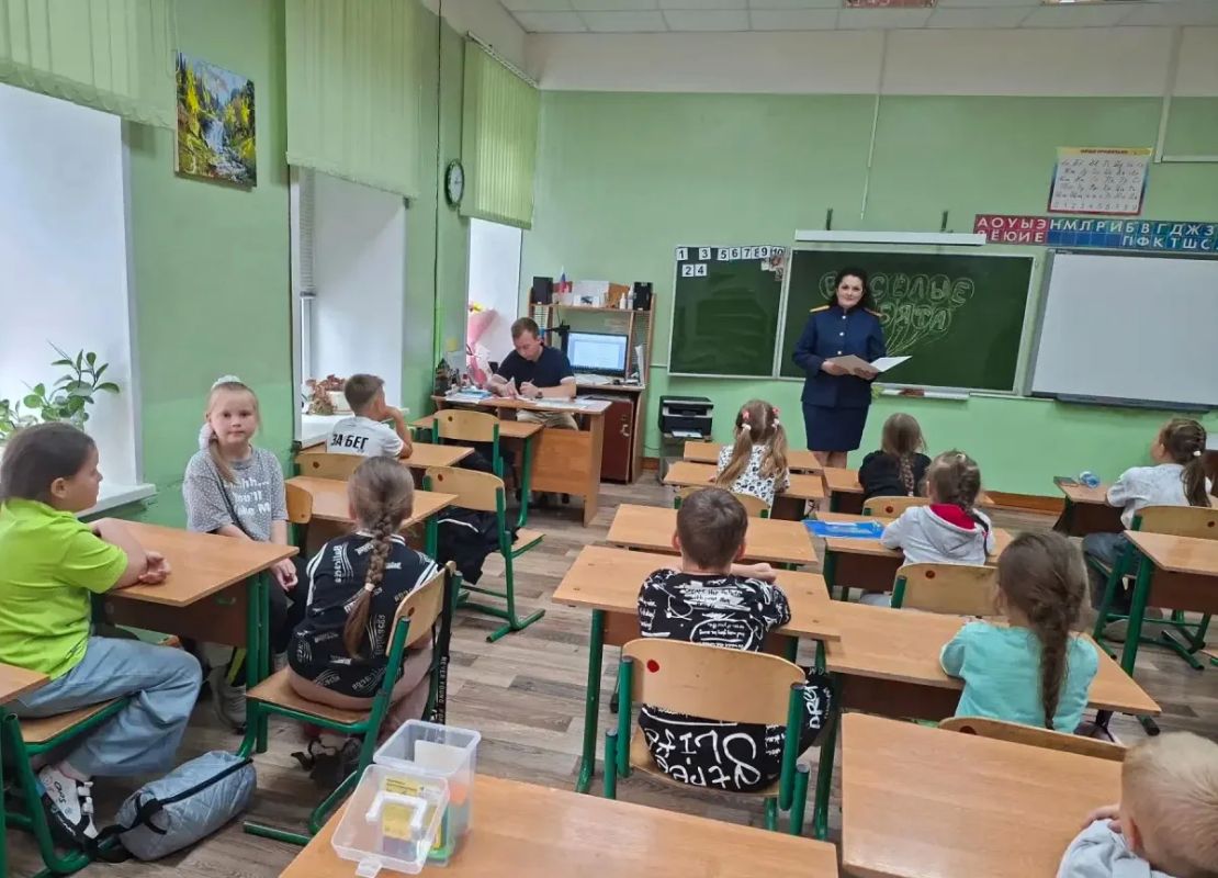 В Вязниках сотрудник следственного отдела регионального следственного управления СК напомнила детям о правилах безопасности в летние каникулы