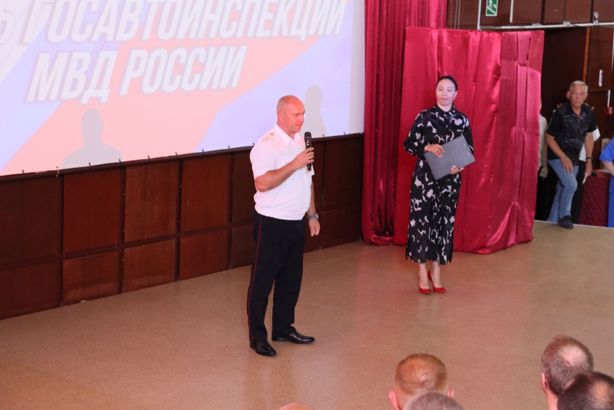 В Коврове отметили 90-лет Госавтоинспекции В Коврове отметили 90-лет Госавтоинспекции