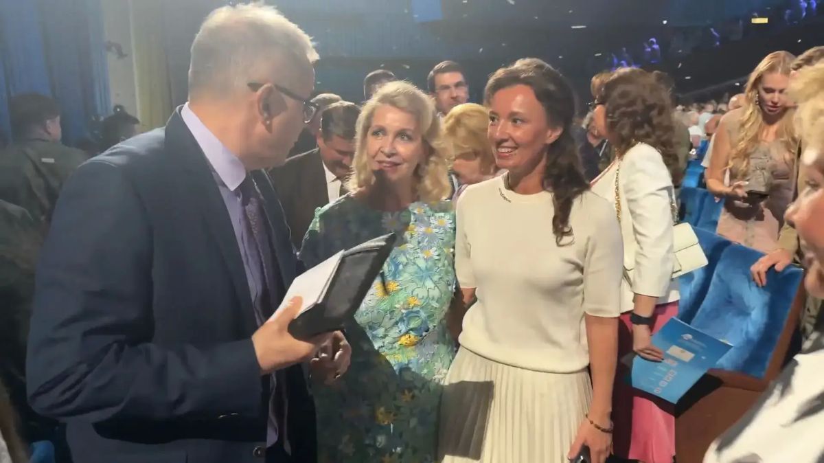 Анна Кузнецова: На главной сцене страны звучат песни о самом главном: о семье, любви и верности! Анна Кузнецова: На главной сцене страны звучат песни о самом главном: о семье, любви и верности!