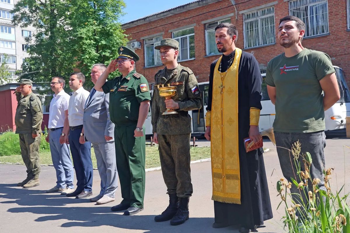 Служить России — почетная миссия! Служить России — почетная миссия!