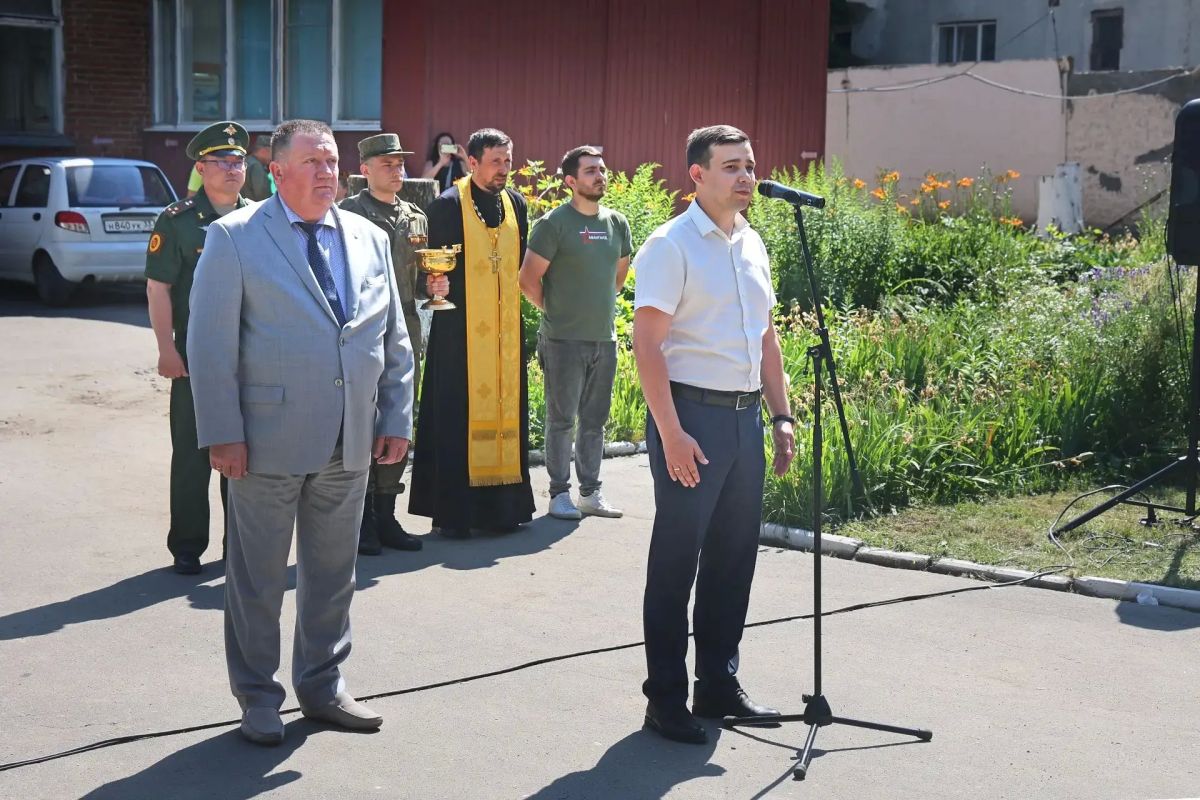 Служить России — почетная миссия! Служить России — почетная миссия!
