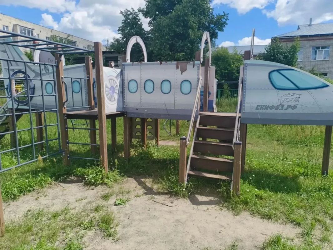 В Петушках прокуратура добивается приведения детских игровых площадок в надлежащее состояние В Петушках прокуратура добивается приведения детских игровых площадок в надлежащее состояние