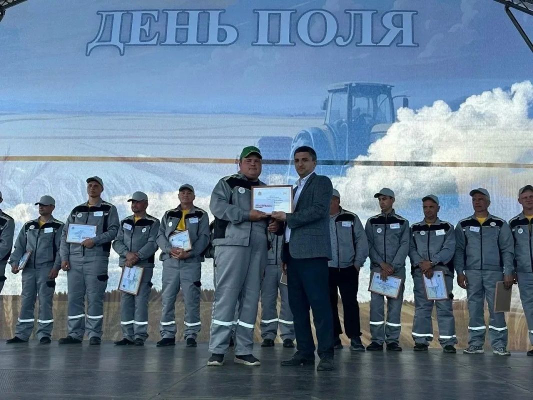 Подведены итоги конкурса «Лучший по профессии» в номинациях «Агроном» и «Механизатор» Подведены итоги конкурса «Лучший по профессии» в номинациях «Агроном» и «Механизатор»