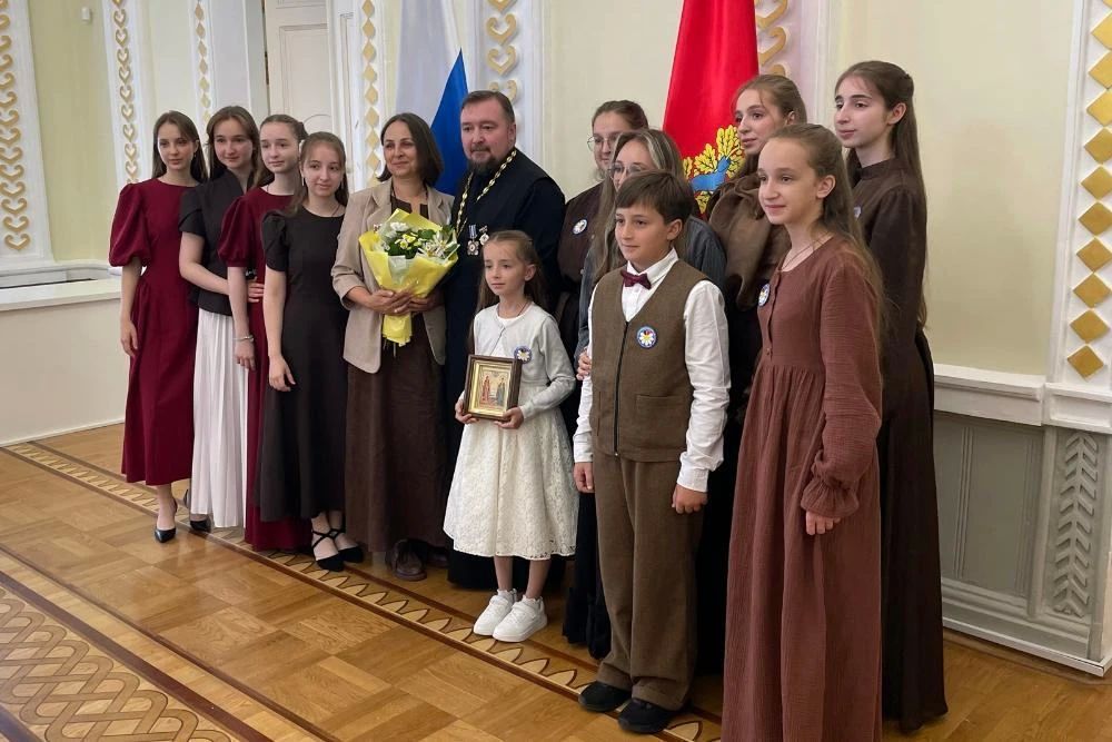 В День семьи, любви и верности в регионе чествовали крепкие супружеские пары В День семьи, любви и верности в регионе чествовали крепкие супружеские пары