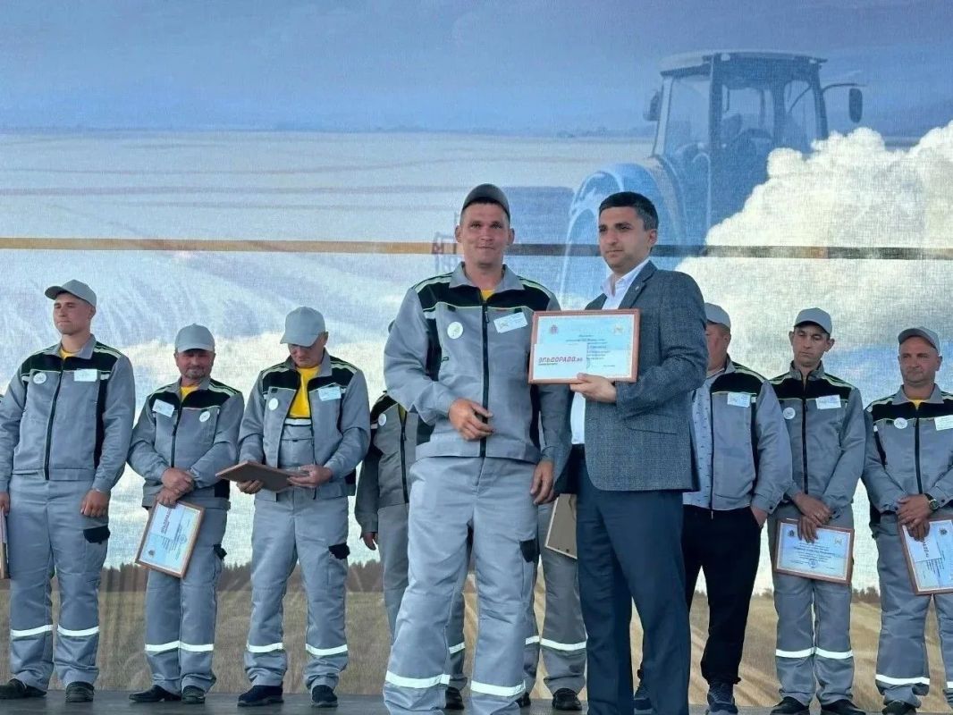 Подведены итоги конкурса «Лучший по профессии» в номинациях «Агроном» и «Механизатор» Подведены итоги конкурса «Лучший по профессии» в номинациях «Агроном» и «Механизатор»