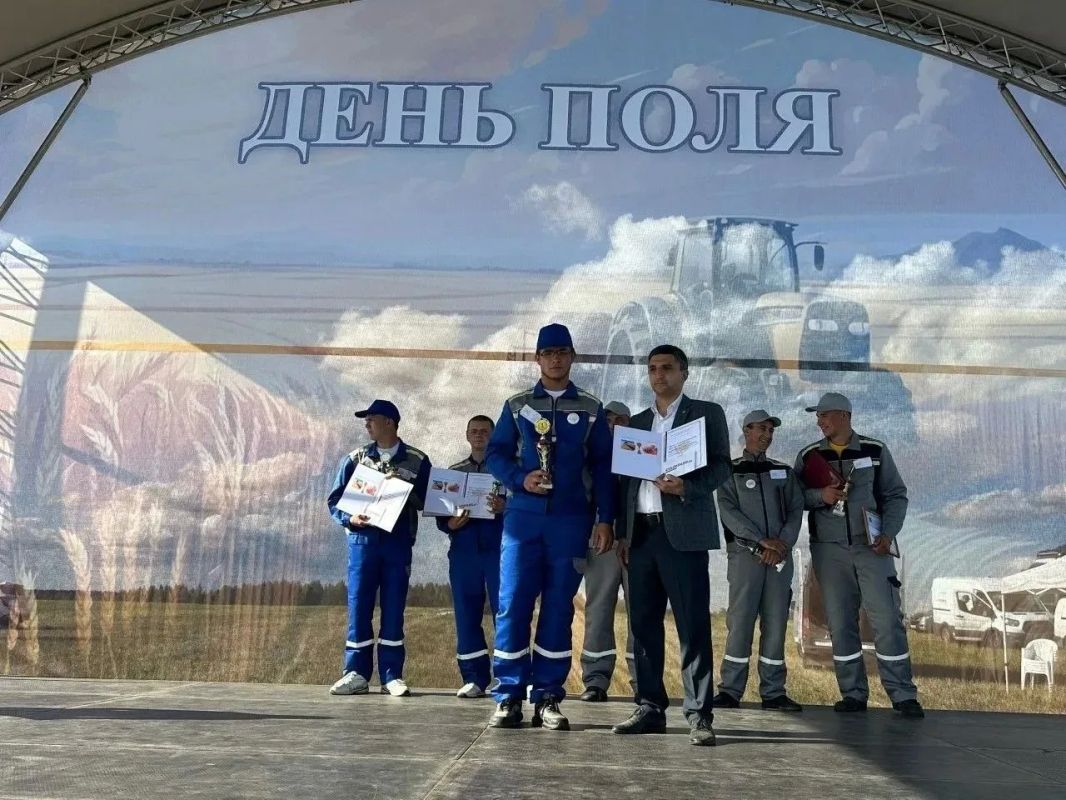 Подведены итоги конкурса «Лучший по профессии» в номинациях «Агроном» и «Механизатор» Подведены итоги конкурса «Лучший по профессии» в номинациях «Агроном» и «Механизатор»