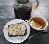 Наблюдение за простым вкусом форшмака и маленькими вкусами повседневности