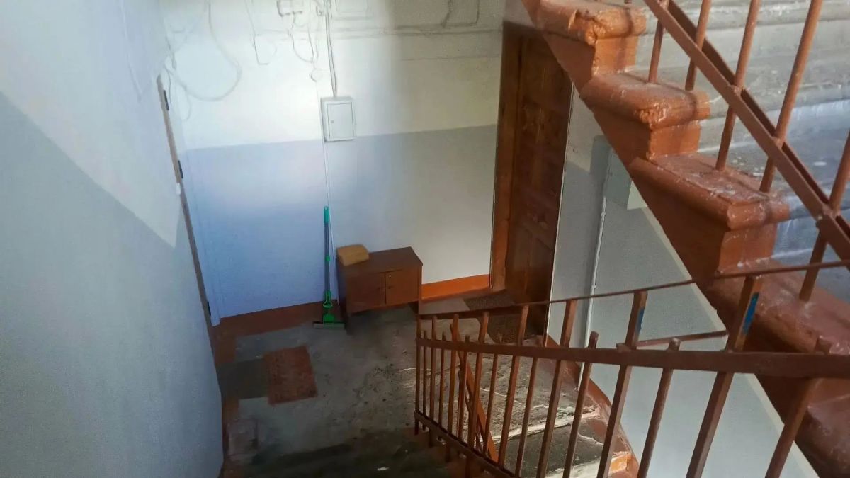 В Вязниках при надзорном сопровождении межрайонной прокуратуры в подъездах многоквартирного дома проведен ремонт В Вязниках при надзорном сопровождении межрайонной прокуратуры в подъездах многоквартирного дома проведен ремонт