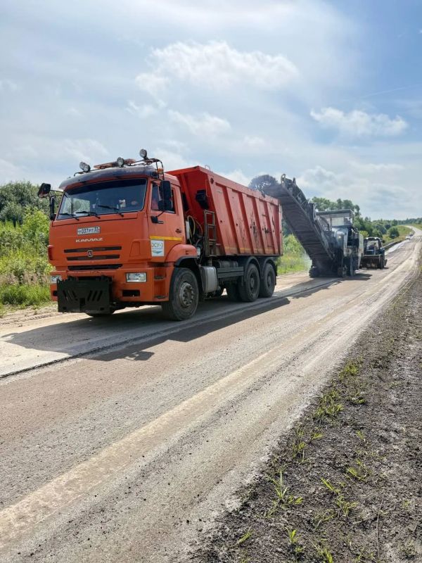 В Юрьеве-Польском округе ДСУ-3 обновляет 3 участка дорог В Юрьеве-Польском округе ДСУ-3 обновляет 3 участка дорог