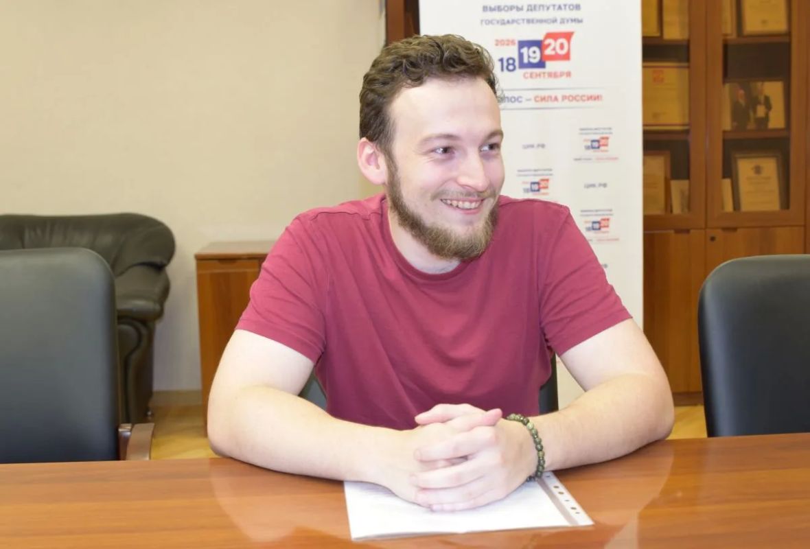 25 июля документы на регистрацию в Избирательную комиссию Владимирской области представил Данил Котлер, выдвинутый Политической партией «НОВЫЕ ЛЮДИ» по одномандатному избирательному округу № 84 на выборах депутатов... 25 июля документы на регистрацию в Избирательную комиссию Владимирской области представил Данил Котлер, выдвинутый Политической партией «НОВЫЕ ЛЮДИ» по одномандатному избирательному округу № 84 на выборах депутатов...