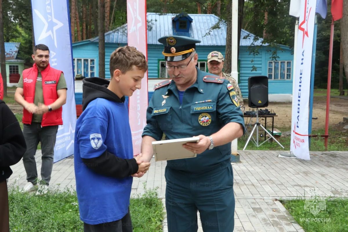 В лагере «Дружба» завершилась смена «Юный спасатель» В лагере «Дружба» завершилась смена «Юный спасатель»