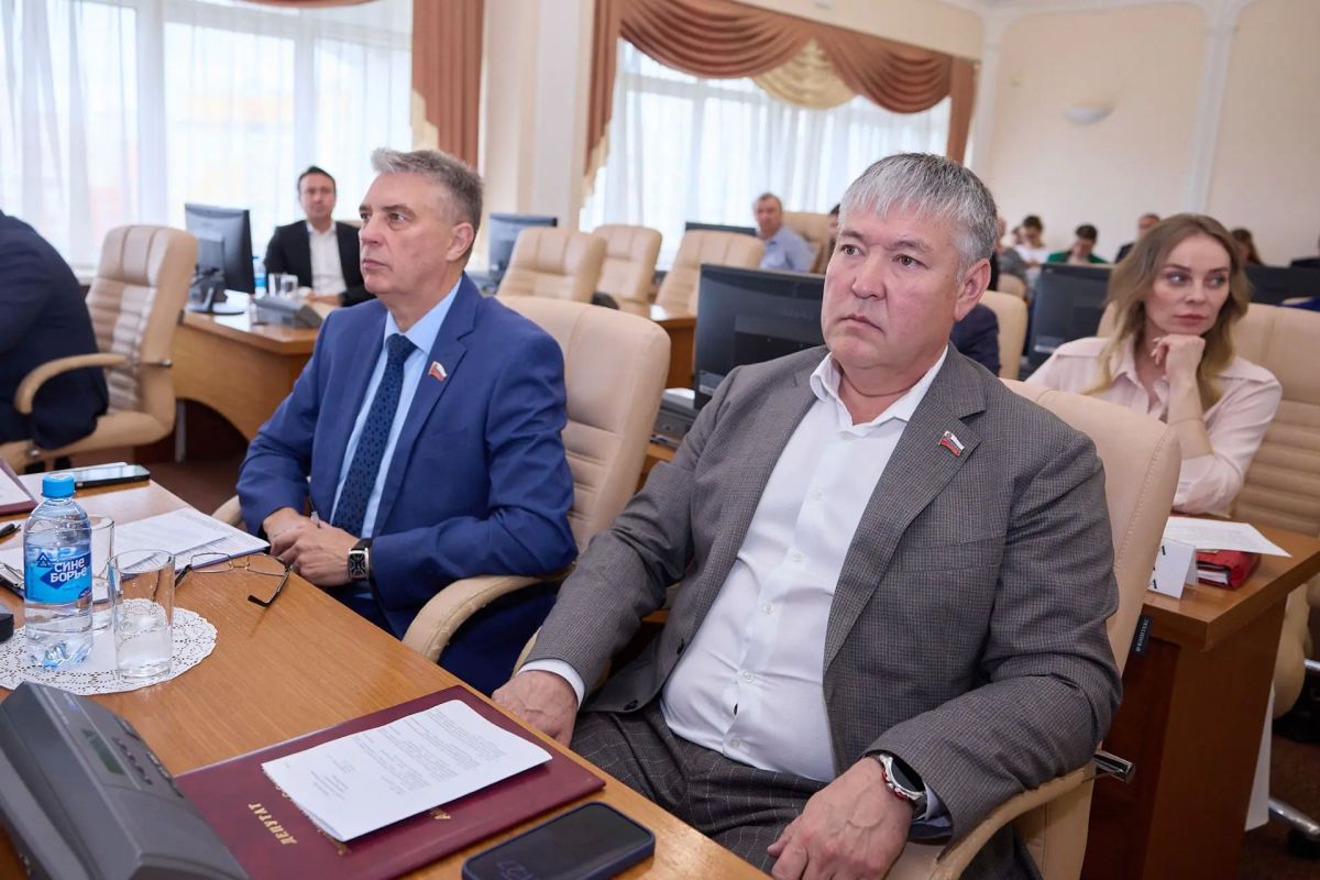 Председатель Законодательного Собрания Владимирской области Ольга Хохлова на заключительном заседании весенней сессии традиционно подвела итоги, обозначив ключевые результаты деятельности Председатель Законодательного Собрания Владимирской области Ольга Хохлова на заключительном заседании весенней сессии традиционно подвела итоги, обозначив ключевые результаты деятельности