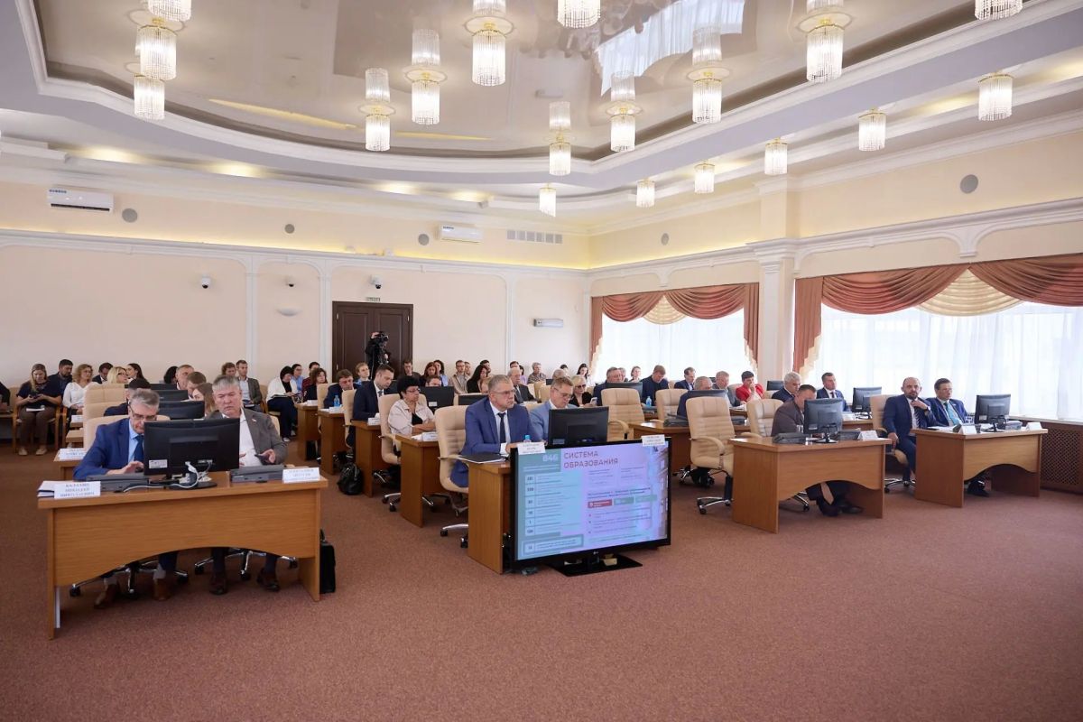 Председатель Законодательного Собрания Владимирской области Ольга Хохлова на заключительном заседании весенней сессии традиционно подвела итоги, обозначив ключевые результаты деятельности Председатель Законодательного Собрания Владимирской области Ольга Хохлова на заключительном заседании весенней сессии традиционно подвела итоги, обозначив ключевые результаты деятельности