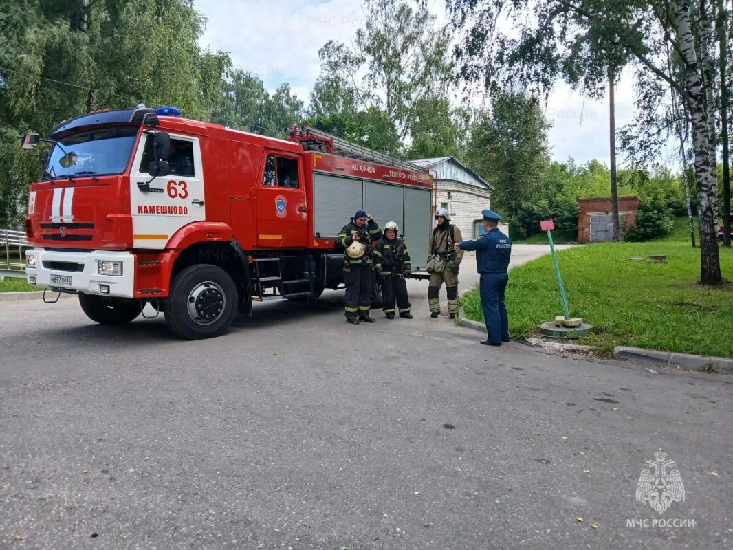 На базе Камешковской ЦРБ прошло пожарно-тактическое учение На базе Камешковской ЦРБ прошло пожарно-тактическое учение