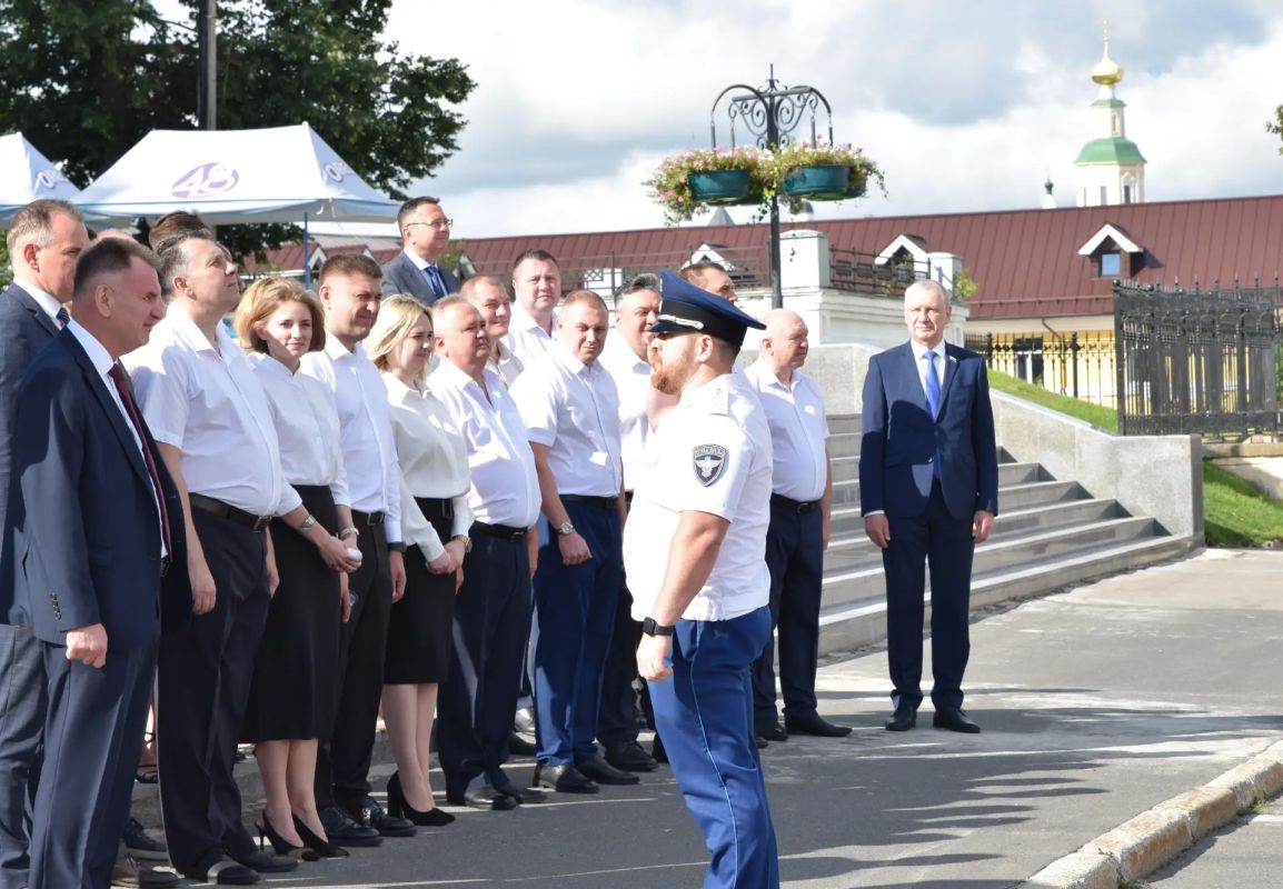 Вадим Минаев поздравил сотрудников Спецсвязи с профессиональным праздником Вадим Минаев поздравил сотрудников Спецсвязи с профессиональным праздником