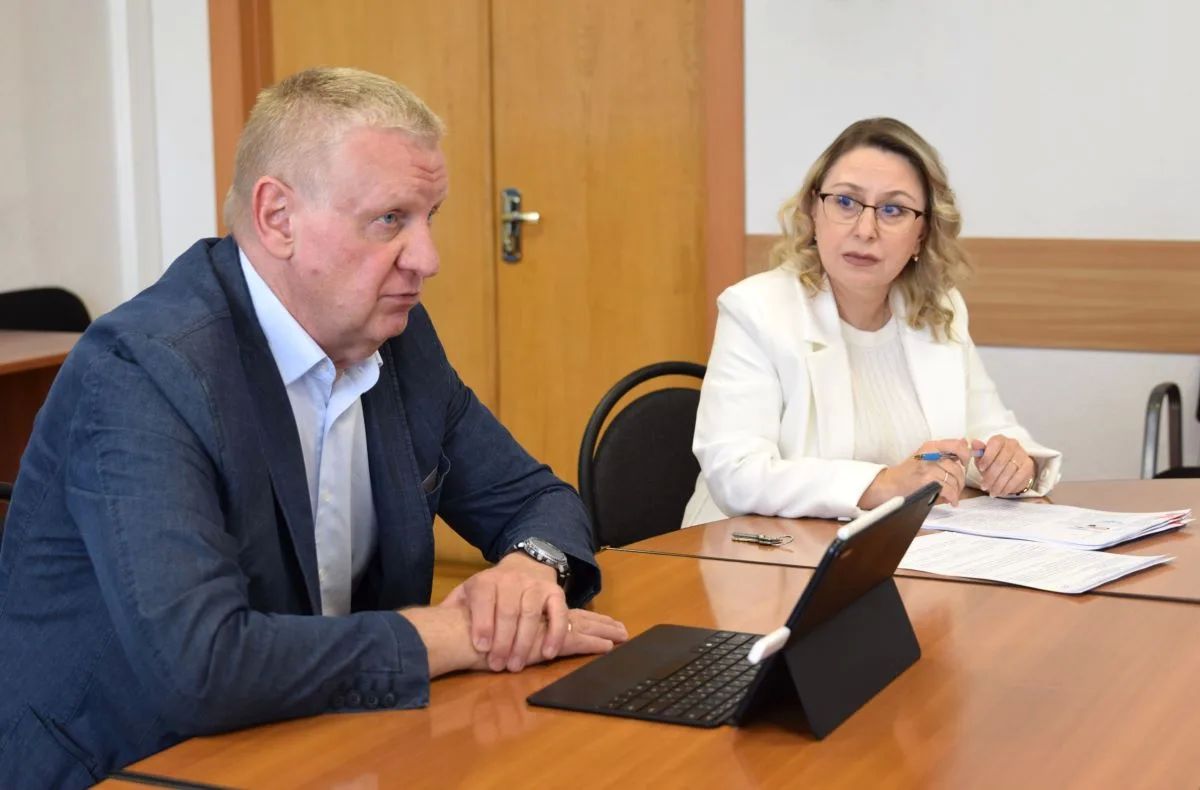 Сегодня на заседании облизбирком зарегистрировал двух кандидатов в депутаты Государственной Думы девятого созыва: Сегодня на заседании облизбирком зарегистрировал двух кандидатов в депутаты Государственной Думы девятого созыва: