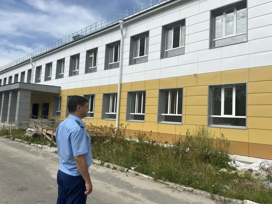 Ковровской городской прокуратурой организована проверка исполнения подрядчиком контрактных обязательств по капитальному ремонту Иваново-Эсинской общеобразовательной школы Ковровской городской прокуратурой организована проверка исполнения подрядчиком контрактных обязательств по капитальному ремонту Иваново-Эсинской общеобразовательной школы