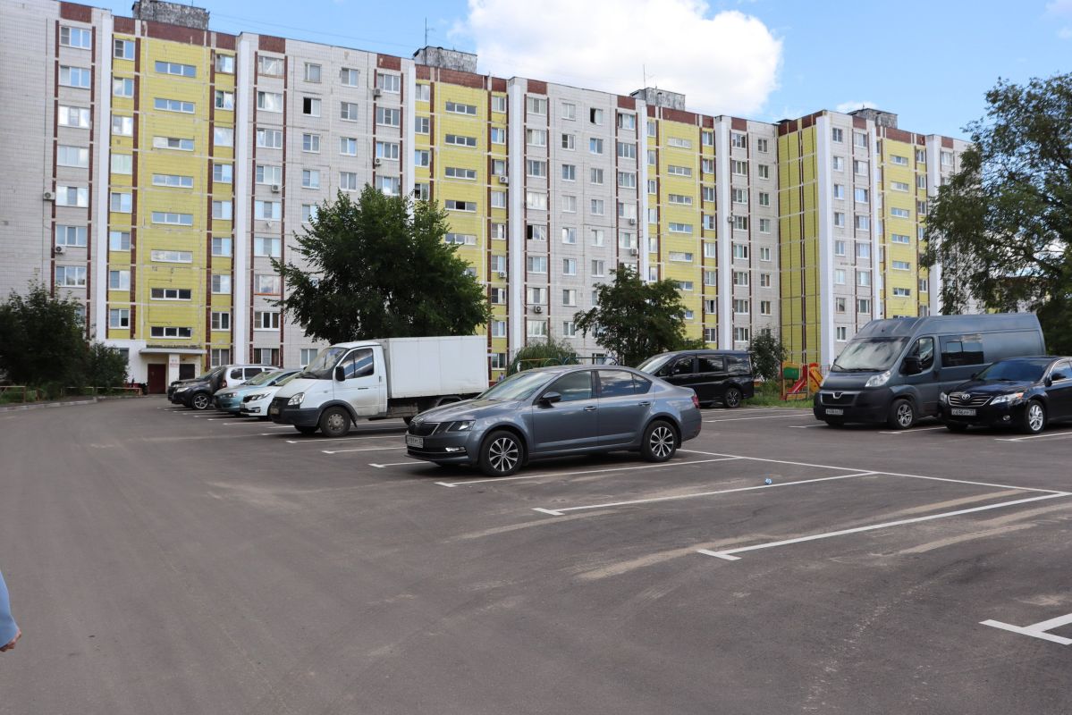 В Коврове депутаты проверили реализацию программы «Благодвор» В Коврове депутаты проверили реализацию программы «Благодвор»