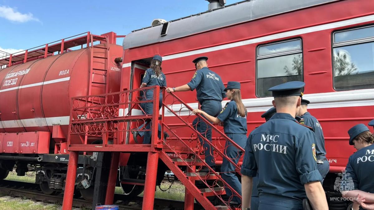 Завершились сборы с выпускниками вузов МЧС России Завершились сборы с выпускниками вузов МЧС России