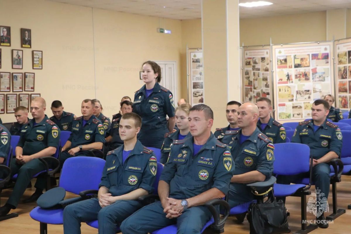 Завершились сборы с выпускниками вузов МЧС России Завершились сборы с выпускниками вузов МЧС России
