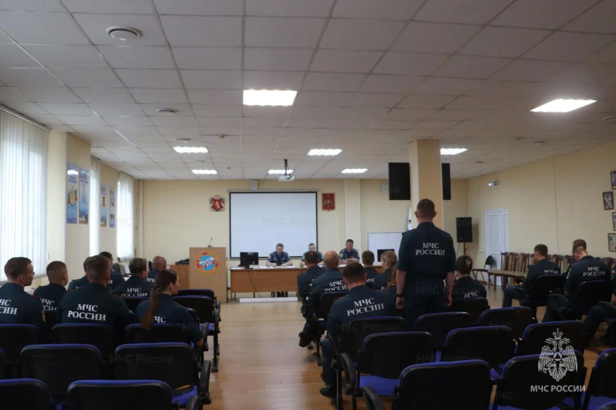 Завершились сборы с выпускниками вузов МЧС России Завершились сборы с выпускниками вузов МЧС России