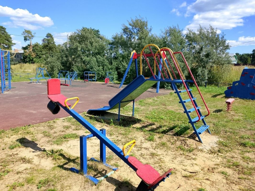В Киржачском муниципальном округе после вмешательства прокуратуры детские площадки приводятся в надлежащее состояние В Киржачском муниципальном округе после вмешательства прокуратуры детские площадки приводятся в надлежащее состояние