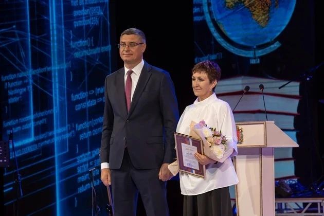 На августовском педсовете во Владимире говорили о приоритетах сферы образования и наградили лучших педагогов На августовском педсовете во Владимире говорили о приоритетах сферы образования и наградили лучших педагогов