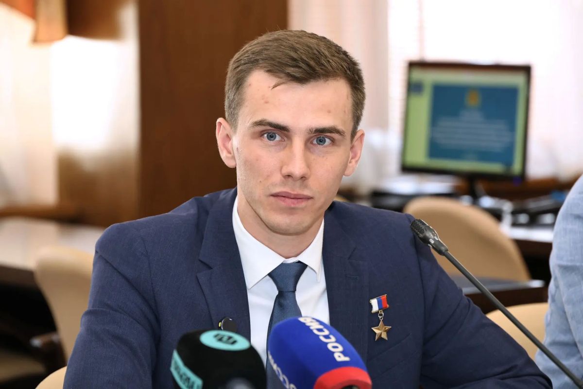 Александр Авдеев: «Опыт настоящих патриотов бесценен и в воспитании» Александр Авдеев: «Опыт настоящих патриотов бесценен и в воспитании»