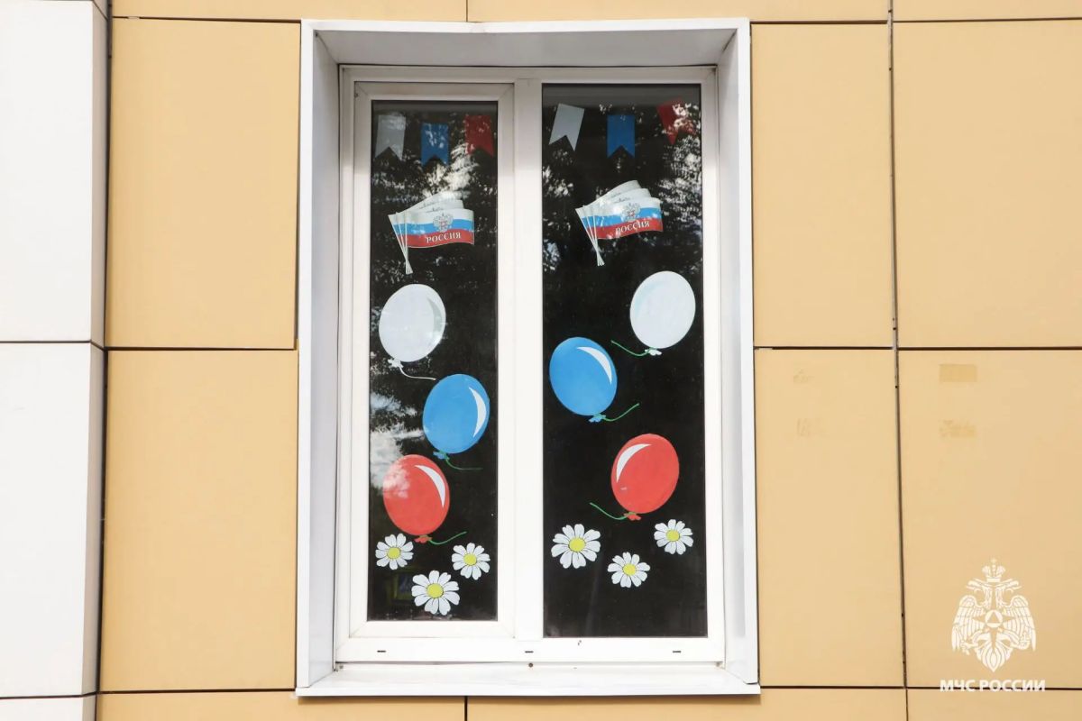 Флаг России в каждый дом. 22 августа отмечаем День Государственного флага Российской Федерации Флаг России в каждый дом. 22 августа отмечаем День Государственного флага Российской Федерации