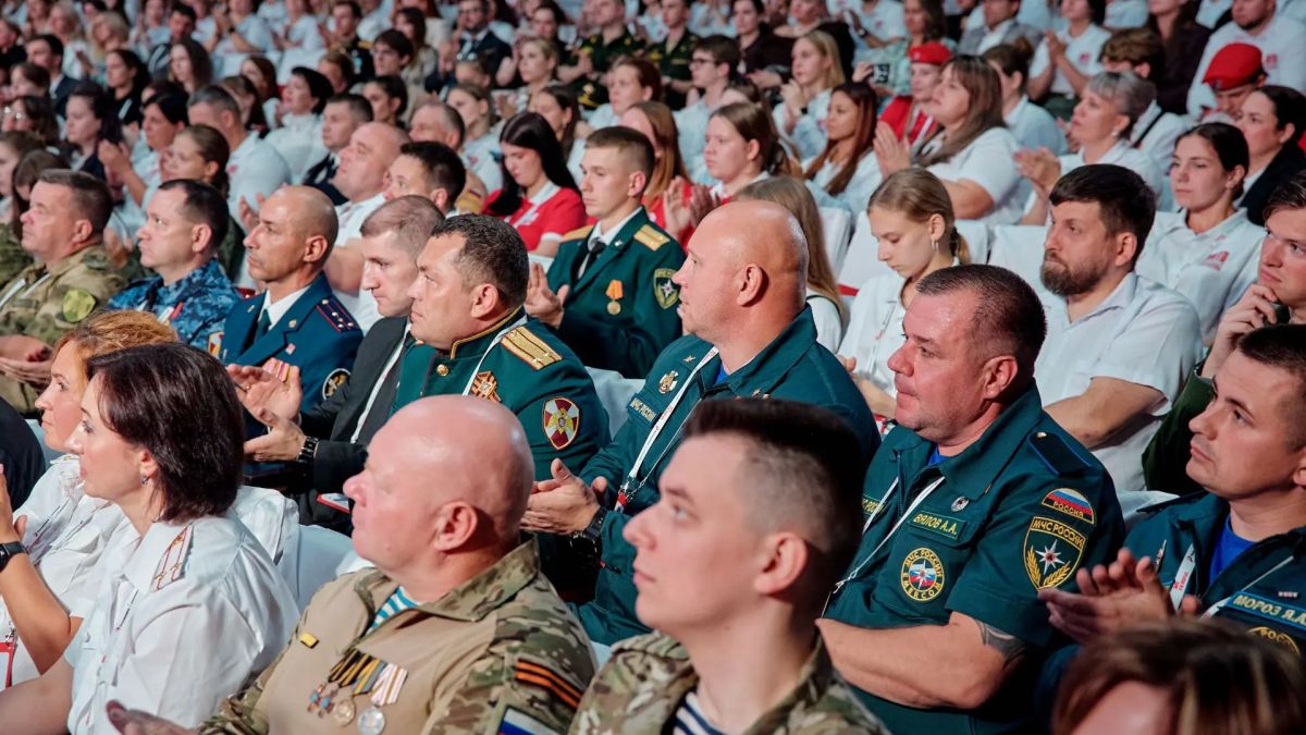 В Суздале завершился заключительный полуфинал Всероссийского конкурса наставников «Быть, а не казаться» В Суздале завершился заключительный полуфинал Всероссийского конкурса наставников «Быть, а не казаться»