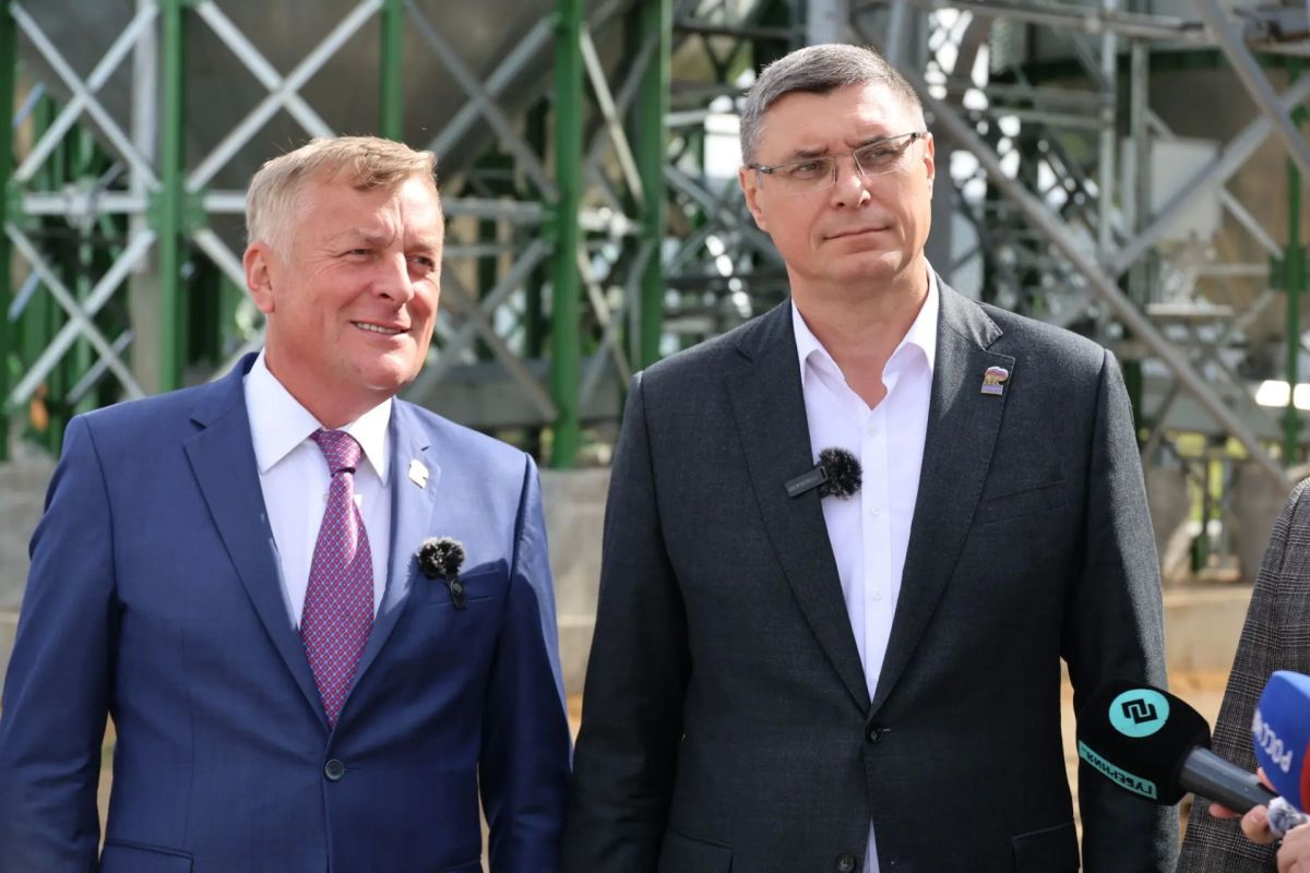 Александр Авдеев: Развиваем инфраструктуру села: чистая вода в Веси, газ для аграриев в Менчаково Александр Авдеев: Развиваем инфраструктуру села: чистая вода в Веси, газ для аграриев в Менчаково