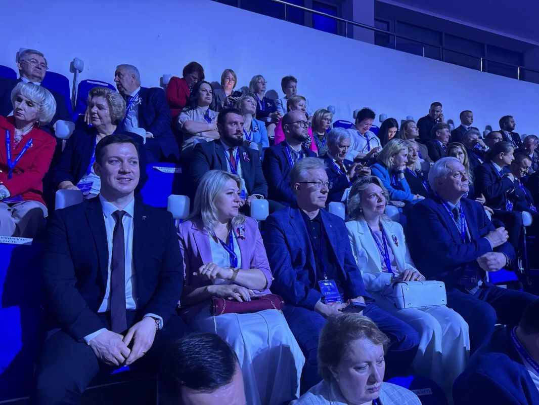 Александр Авдеев: Участвуем в пленарном заседании второго этапа XXIII Съезда Единой России Александр Авдеев: Участвуем в пленарном заседании второго этапа XXIII Съезда Единой России