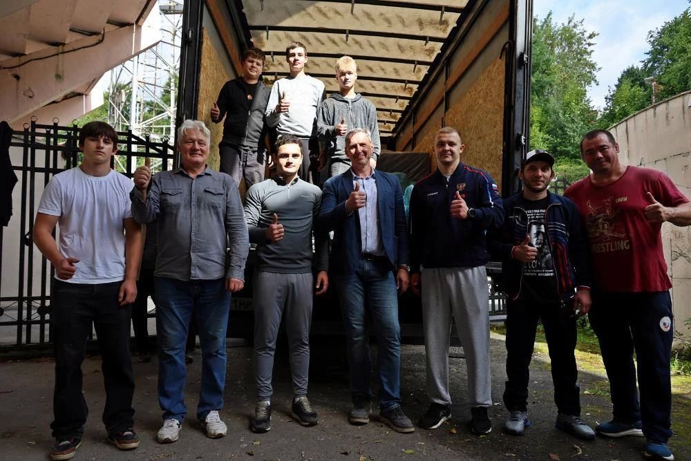Из Владимирской области отправлена гуманитарная помощь в подшефный город Кировское Из Владимирской области отправлена гуманитарная помощь в подшефный город Кировское