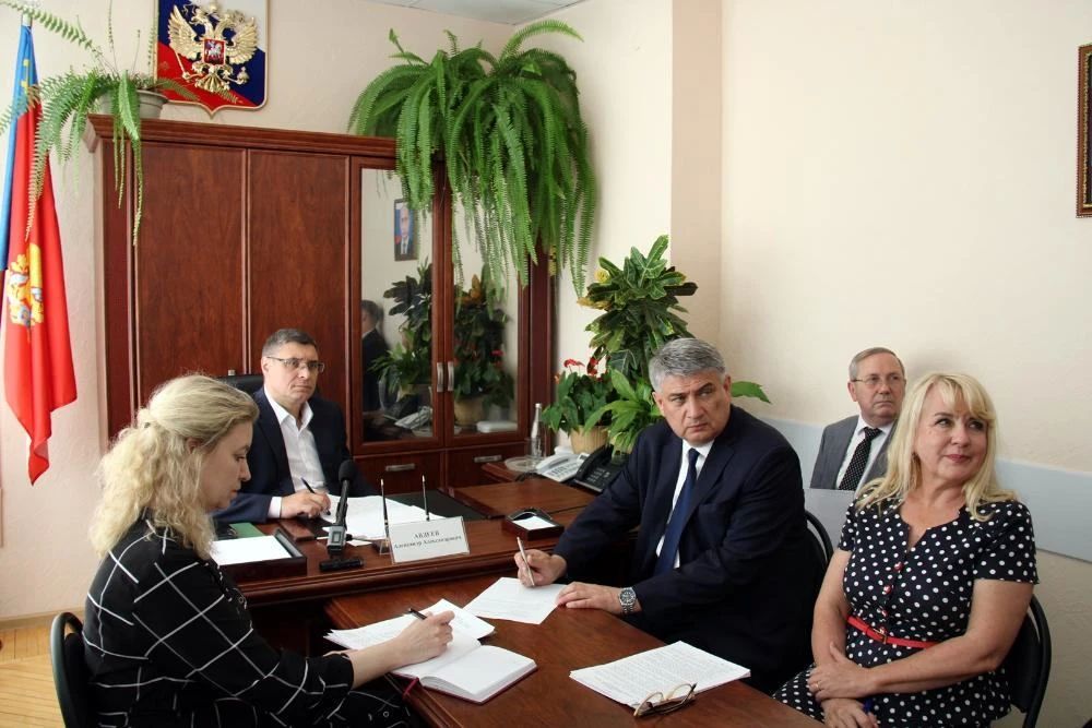 Благоустройство, газификация, связь и капремонт: итоги личного приёма граждан у Губернатора Владимирской области Благоустройство, газификация, связь и капремонт: итоги личного приёма граждан у Губернатора Владимирской области