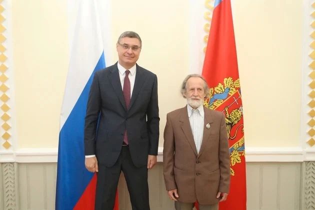 Александр Авдеев вручил госнаграды выдающимся жителям Владимирского региона Александр Авдеев вручил госнаграды выдающимся жителям Владимирского региона