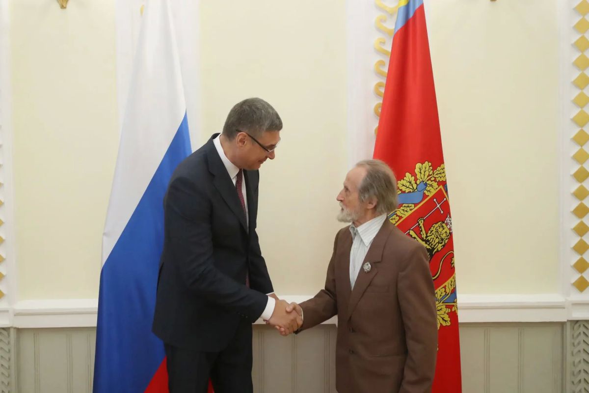 Александр Авдеев: Церемония вручения государственных наград жителям Владимирской области Александр Авдеев: Церемония вручения государственных наград жителям Владимирской области
