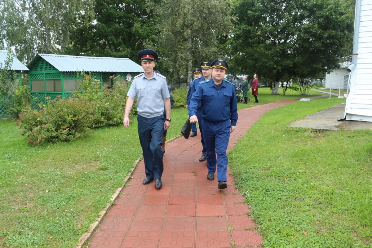 Заместитель прокурора региона Антон Жуков посетил с проверкой женскую исправительную колонию Заместитель прокурора региона Антон Жуков посетил с проверкой женскую исправительную колонию
