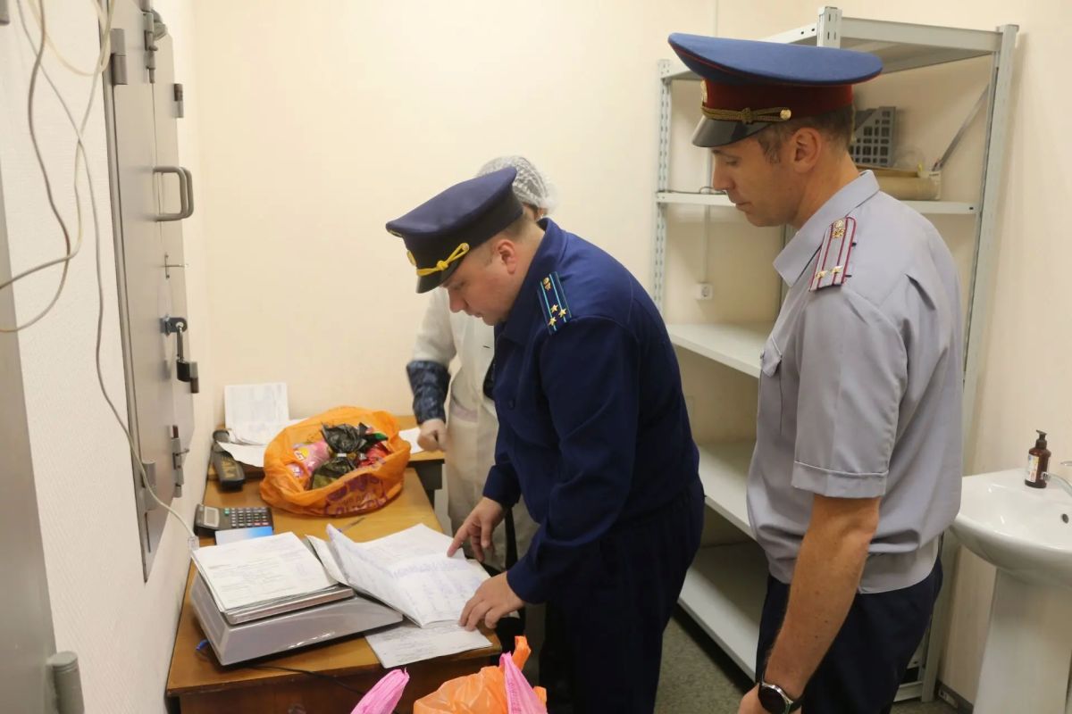 Заместитель прокурора региона Антон Жуков посетил с проверкой женскую исправительную колонию Заместитель прокурора региона Антон Жуков посетил с проверкой женскую исправительную колонию