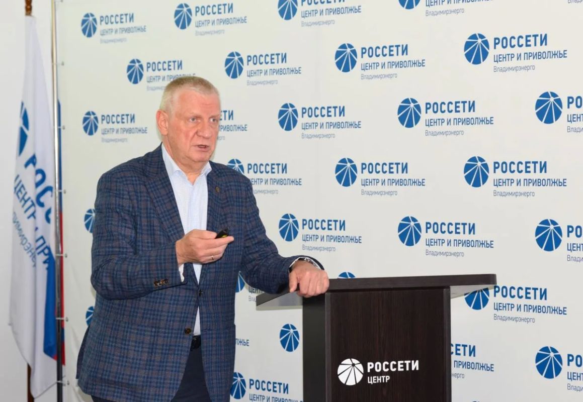 Информирование о выборах во Владимирской области – это не только подомовые обходы, но и встречи с сотрудниками предприятий Информирование о выборах во Владимирской области – это не только подомовые обходы, но и встречи с сотрудниками предприятий